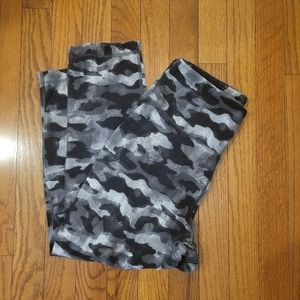 Tek Gear Women's Capri Athletic Leggings